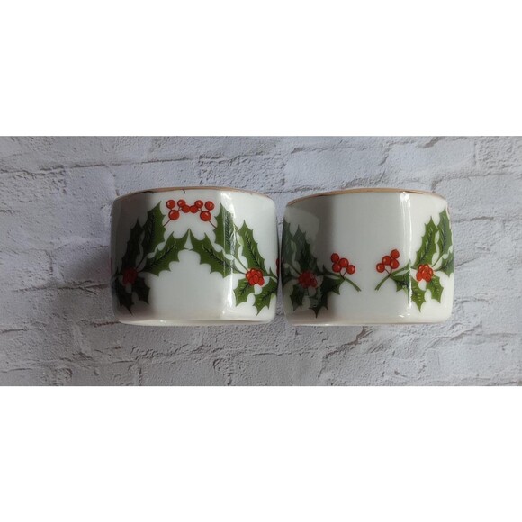 Vintage Set of 2 Ceramic Holiday Napkin Rings | Holly and Berry | Gift Idea - Picture 1 of 3